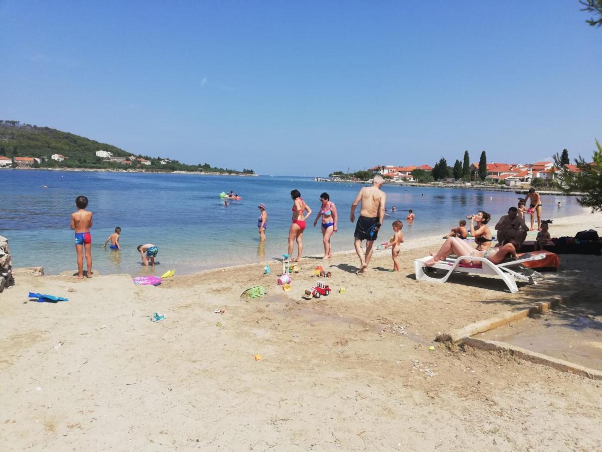 Apartman Andela Preko Bagian luar foto